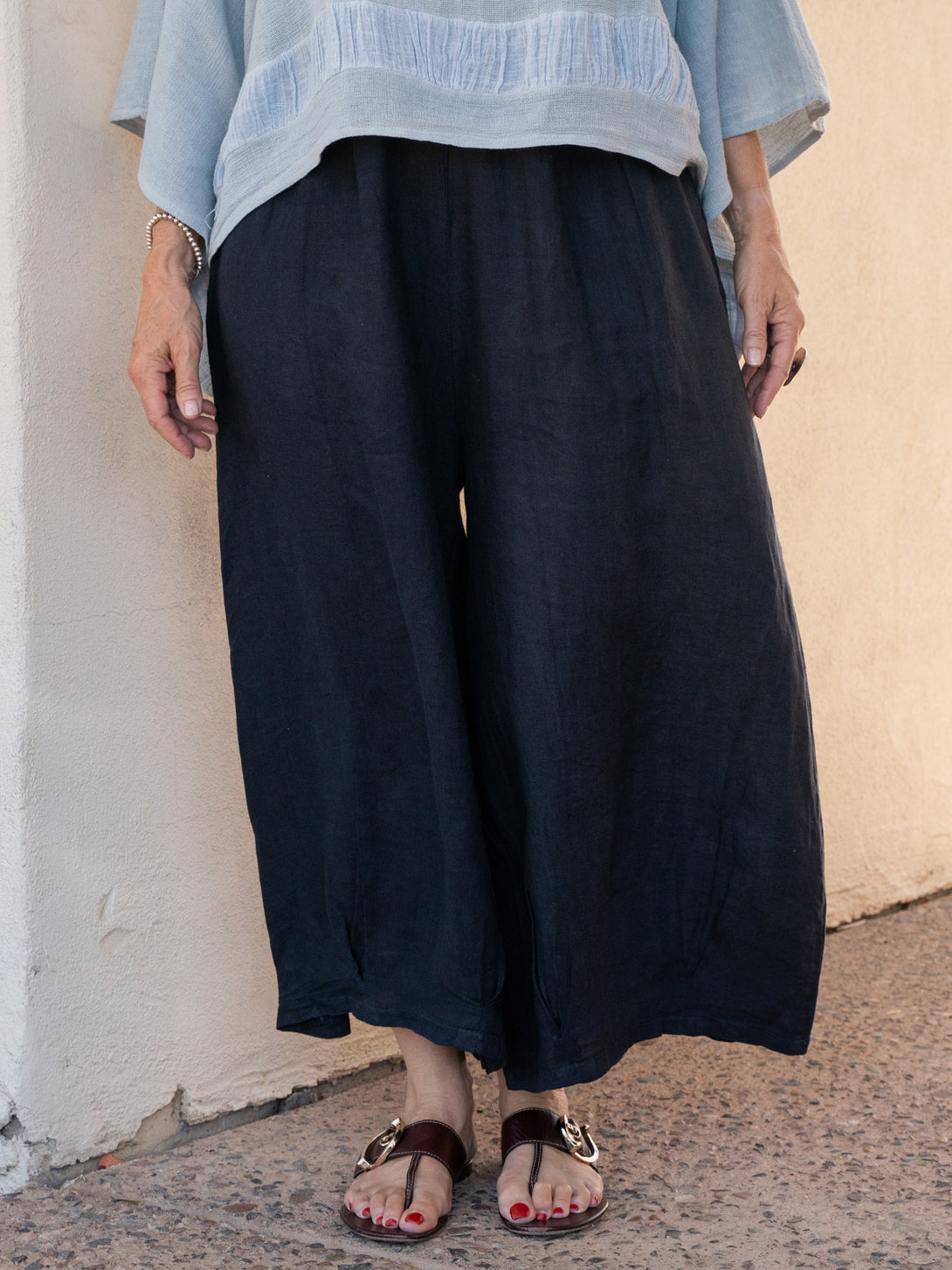 Conscious Coterie Stevie Linen pant in Navy on model front view